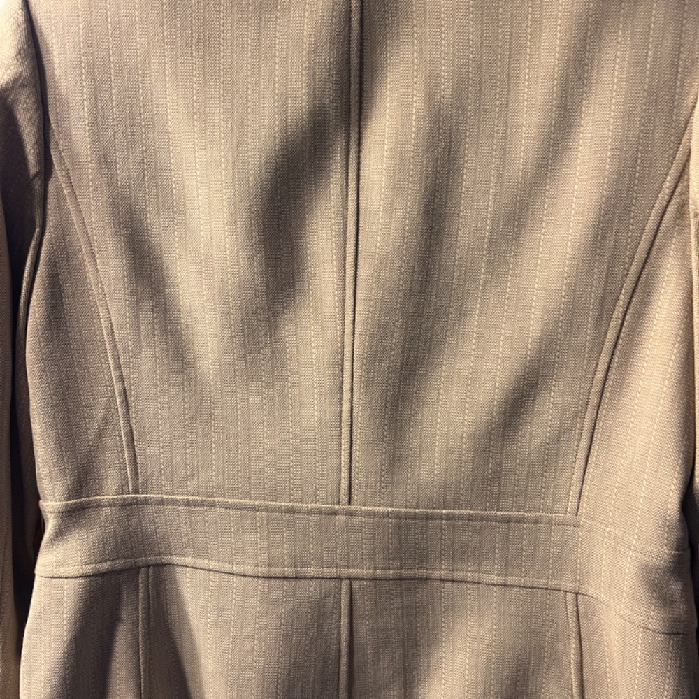 Jacket - Picture 4 of 4